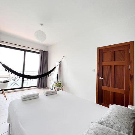 F8 1 Seaview Room, Living And Bathroom Shared , Stjulians Saint Julian's ภายนอก รูปภาพ