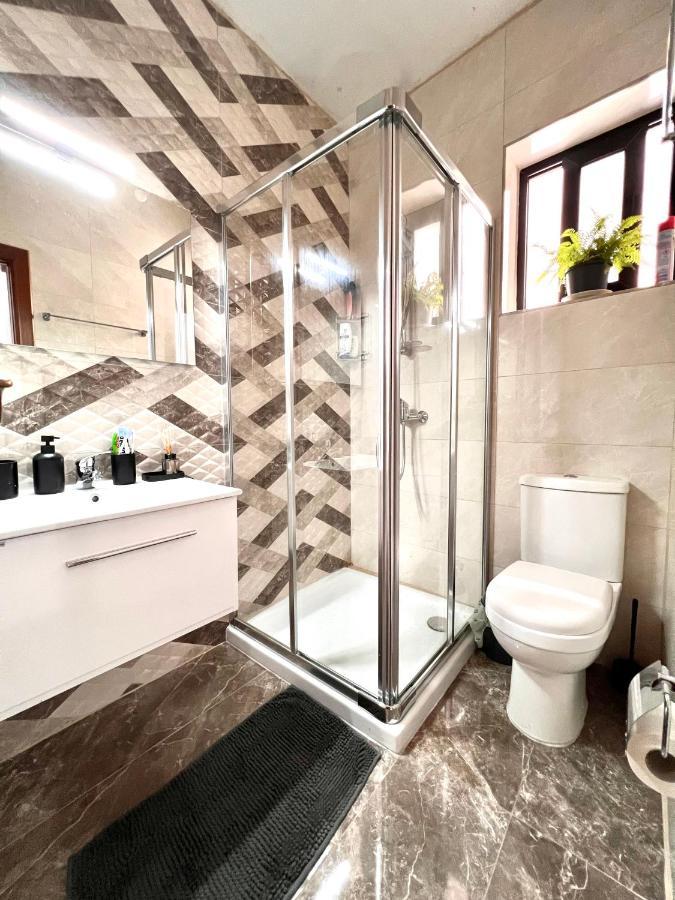 F8 1 Seaview Room, Living And Bathroom Shared , Stjulians Saint Julian's ภายนอก รูปภาพ
